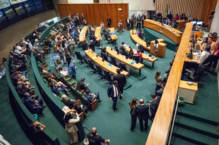 Distritais aprovam valores que servirão de base para o IPTU e IPVA em 2024