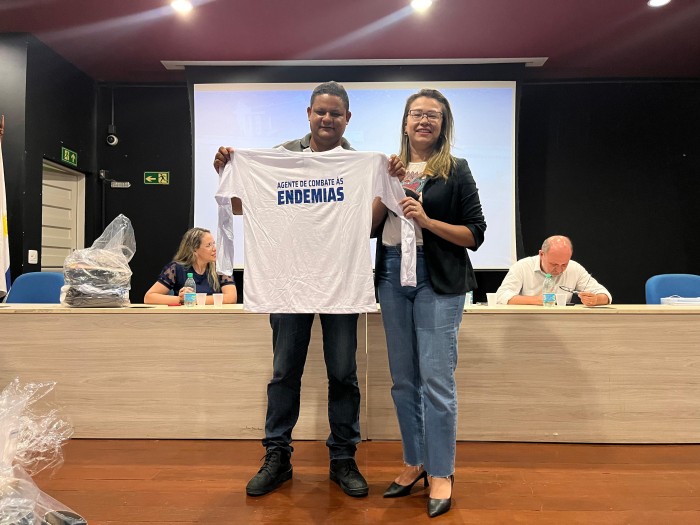 Agentes de Combate às Endemias recebem uniformes de identificação