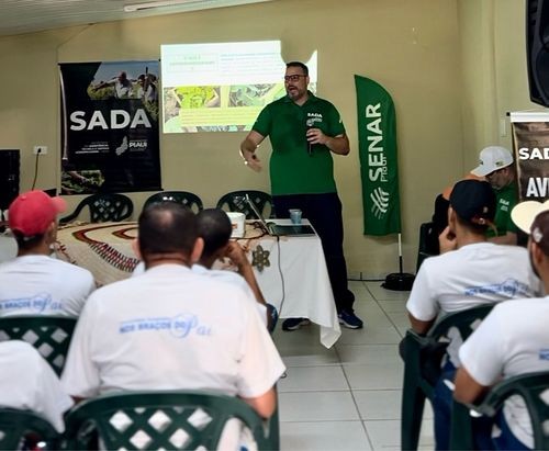 Secretaria da Defesa Agropecuária promove palestras sobre avicultura caipira e empreendedorismo na Expoapi