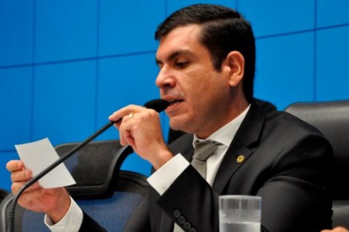 O pedido de Jamilson busca a perfuração de poço artesiano e instalação de rede de distribuição de água