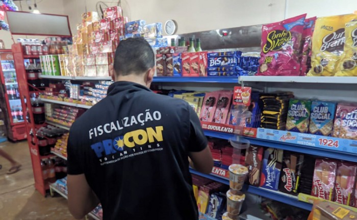 Procon Tocantins apreende 517 produtos vencidos em Juarina