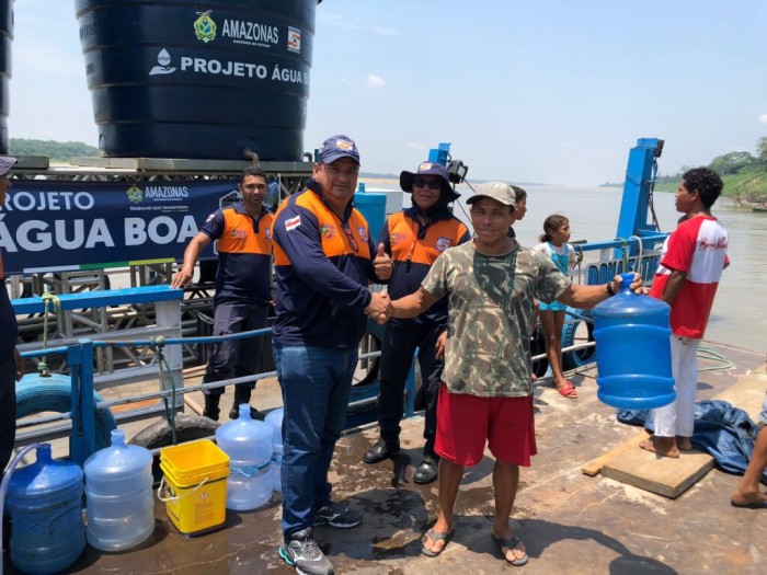 Governo do Amazonas reforça combate à estiagem com entrega de Etam’s a oito comunidades ribeirinhas