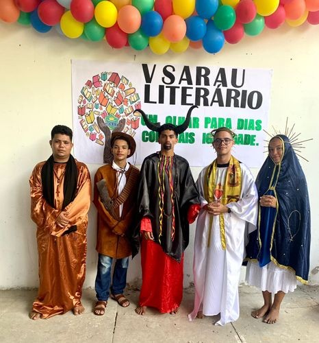 Sarau literário desperta em estudantes interesse pela leitura por meio de atividades artísticas