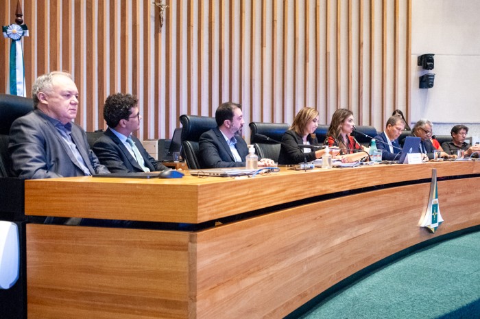 BRB atende a distritais e lança programa para superendividados