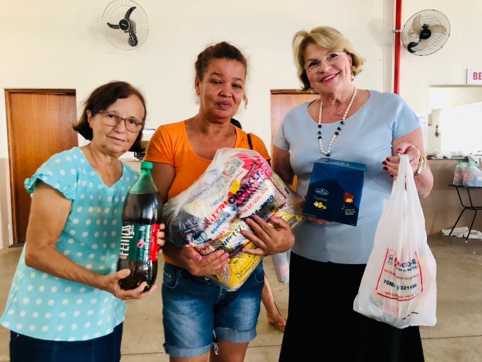 Araçatuba promove solidariedade com a entrega de cestas básicas de Natal