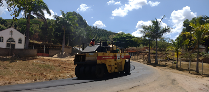 Governo do Estado termina recapeamento asfáltico em estrada rural de São Domingos do Norte