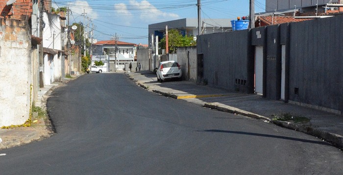 Prefeitura leva calçamento, pavimentação asfáltica e reparos nas vias em uma semana