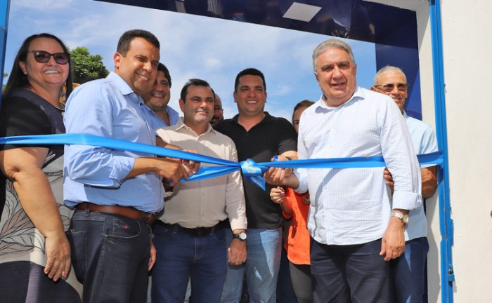 Em Cariri do Tocantins, governador em exercício Laurez Moreira entrega reforma do Colégio Estadual Tarso Dutra, com investimento de mais de R$ 1 milhão