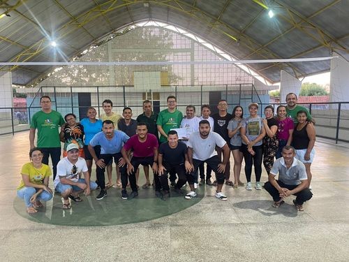 Profissionais do desporto recebem formação nas modalidades futebol e vôlei no município de Boa Hora