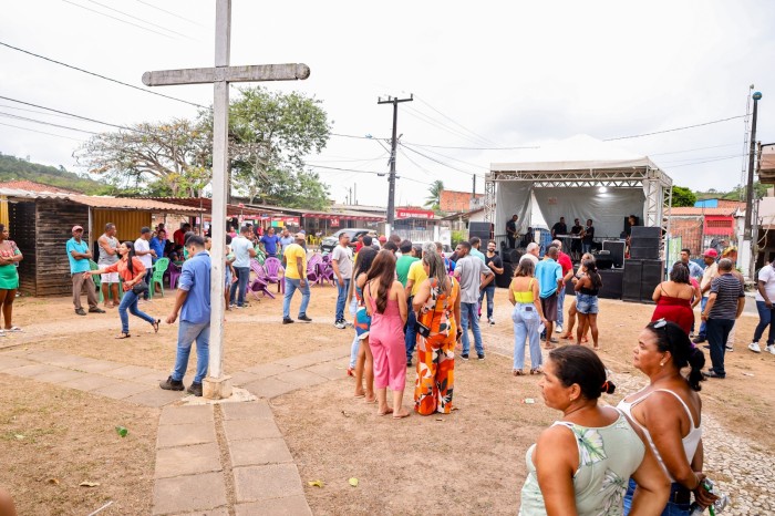 Candeias: Assinada a Ordem de Serviço para reforma e ampliação da Praça do distrito de Menino Jesus