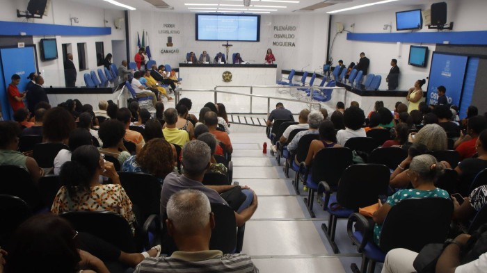 Vereadores acompanham audiência pública para avaliação das metas do Plano Municipal da Educação