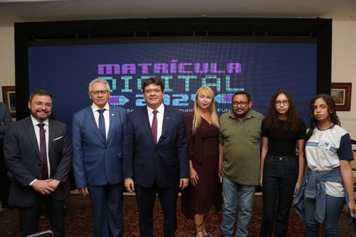 Governador lança edital com matrículas 100% digital na rede estadual de educação