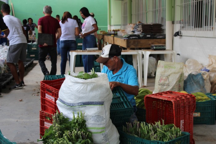 FAMÍLIAS E INSTITUIÇÕES DE GUAÇUÍ RECEBEM CESTAS VERDES DE MAIS UMA ENTREGA DO PROGRAMA CDA