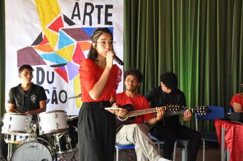 Arte e solidariedade marcam feira cultural de estudantes da rede estadual em Teresina