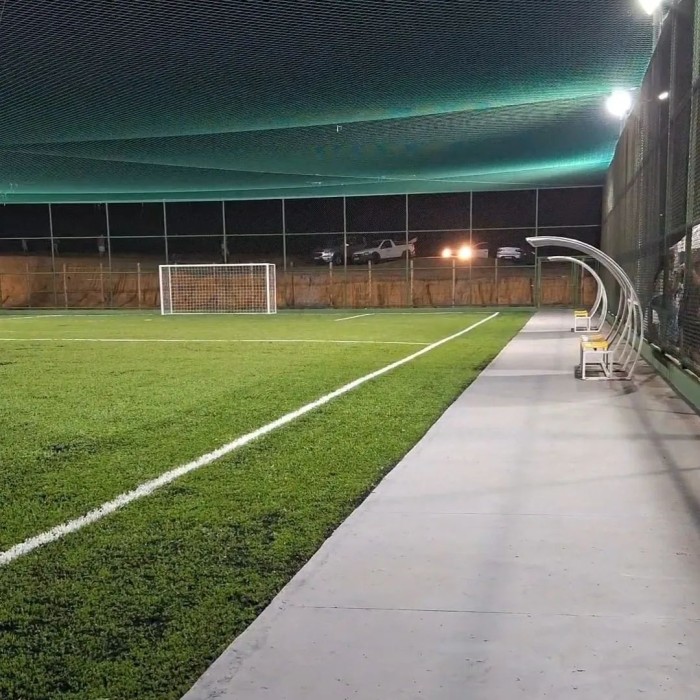 Governo do Estado inaugura campo Bom de Bola em São Marcos II na Serra