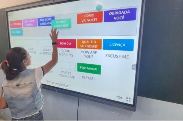 Primeiro-secretário destina emenda de R$ 80 mil para aquisição de lousas interativas e data shows nas escolas municipais