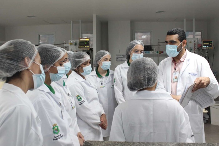 Alunos da rede pública estadual participam de visita técnica ao HRC