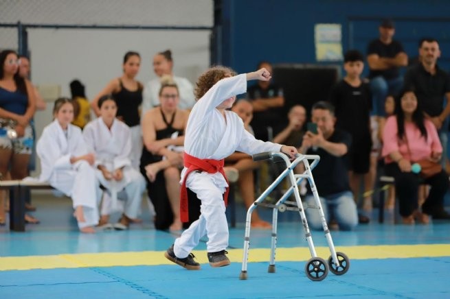 Paracarateca sebastianense inspira pessoas através do esporte e conquista títulos para a cidade