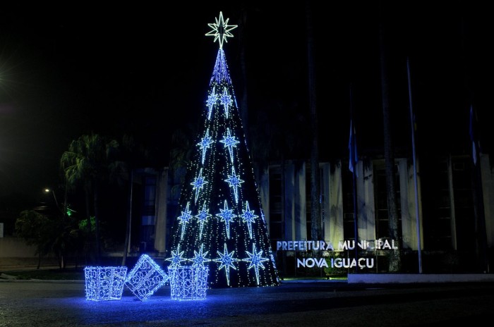 Nova Iguaçu ganha decoração natalina e reforça segurança na cidade