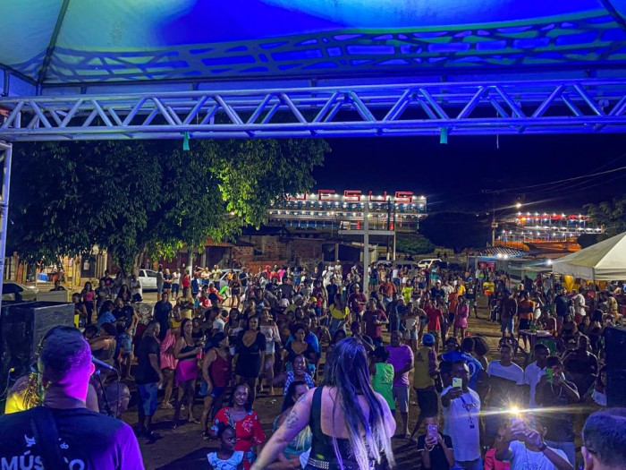 Candeias: Moradores celebram festa do padroeiro Menino Jesus