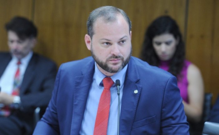 Comissão aprova ações para aumentar participação de idosos na vida cultural brasileira