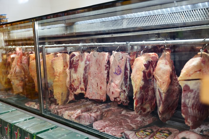 Cortes de Carnes: Procon realiza pesquisa em supermercados da Capital