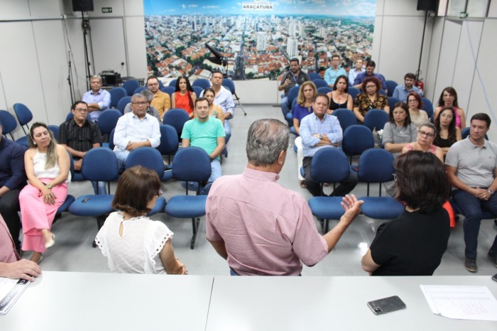 Prefeitura entrega certificado a servidores pelo Programa de Governança
