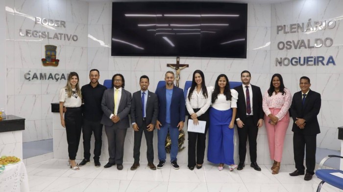 Grupo Técnico de Trabalho entrega anteprojeto de reforma do Regimento Interno ao presidente da Câmara