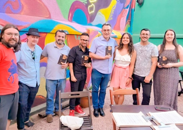 Livro organizado por programas de pós-graduação reúne olhares plurais sobre Ponta Grossa