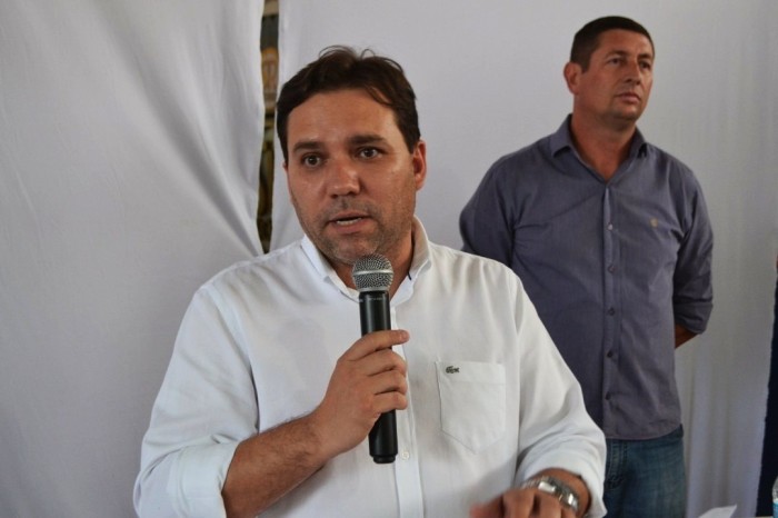 Prefeitura de Ibaiti antecipa pagamento de salário do funcionalismo municipal para o dia 20, e com o 13º Salário já pago no último dia 11, injeta quase 9 milhões de reais na economia local