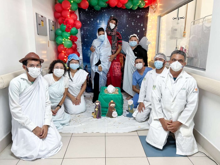 Pacientes pediátricos do HGF participam de atividade com presépio vivo