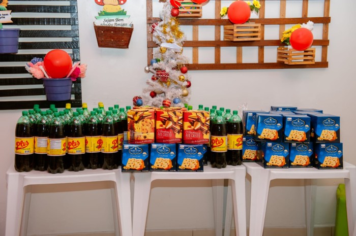 Associação dos Idosos distribui 130 cestas básicas