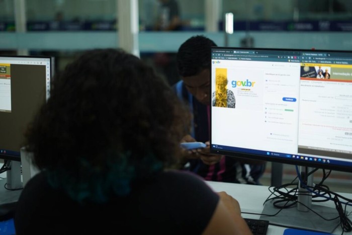 Sine Amazonas divulga 63 vagas de emprego para esta quinta-feira