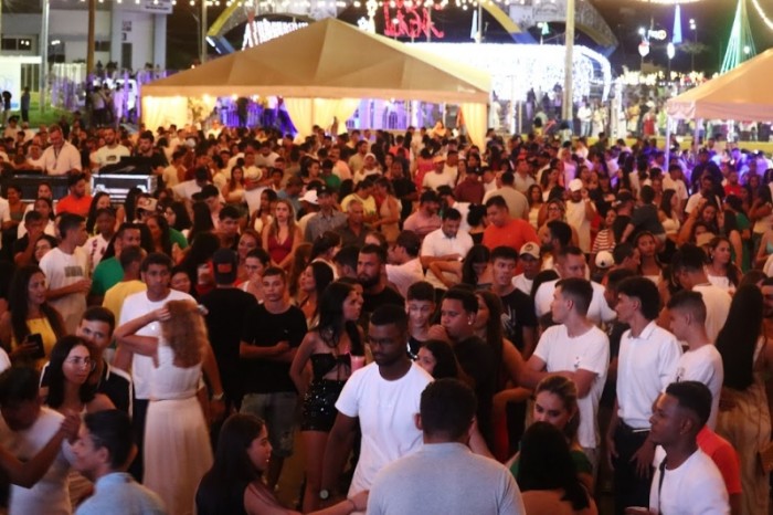 Festa de Réveillon supera expectativas em Costa Rica
