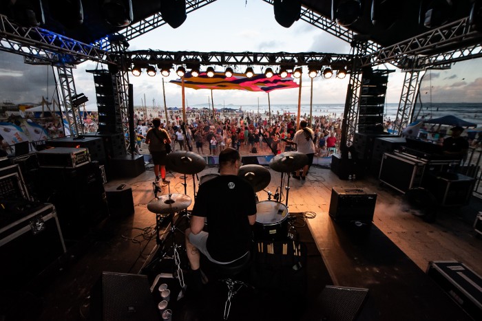 Do rock ao reggae: Relespública, Banda Mais Bonita da Cidade e Djambi animaram o Litoral