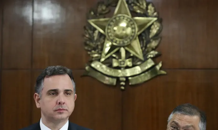 Poderes estão vigilantes contra 
