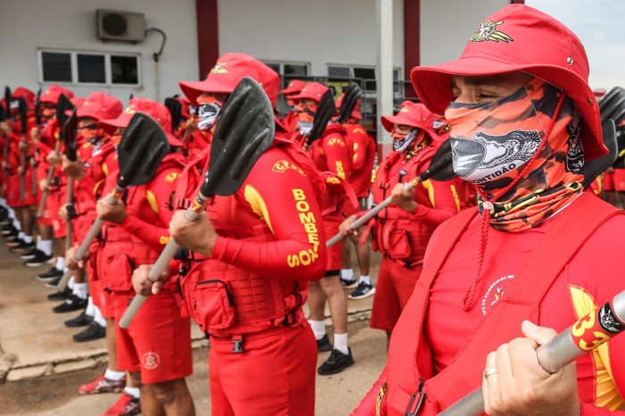 Com aumento do nível do Rio Acre, Corpo de Bombeiros alinha ações para atuar em possível cheia