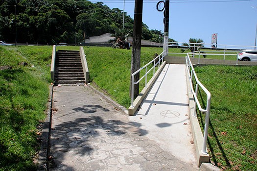 Mais acessibilidade: rampa é construída sobre canal no Bairro Sítio do Campo