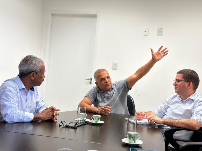 Gestores da Sedap e da cidade de Mata de São João se reúnem