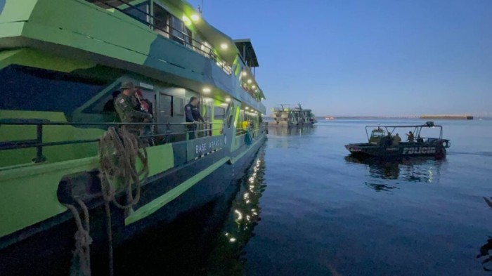 Bases Fluviais Arpão 2 e Tiradentes partem para operações nos rios do Amazonas