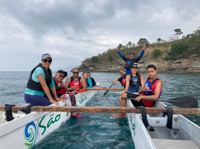 Prefeitura de São Sebastião e Instituto São Sebá Va'a oferecem aulas de Canoa Havaiana gratuitas
