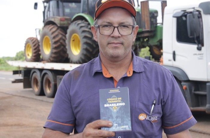 Rodovida: fiscalização educativa na MS-040 aborda mais de 20 motoristas e orienta sobre exame toxicológico