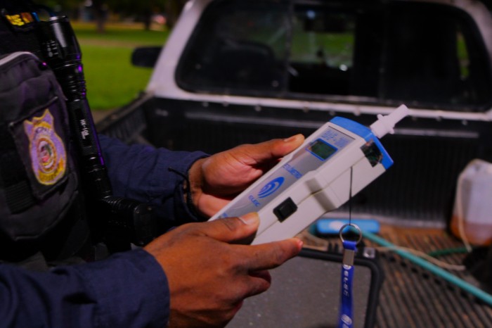 Guarda Civil Municipal apreende veículos irregulares em blitz