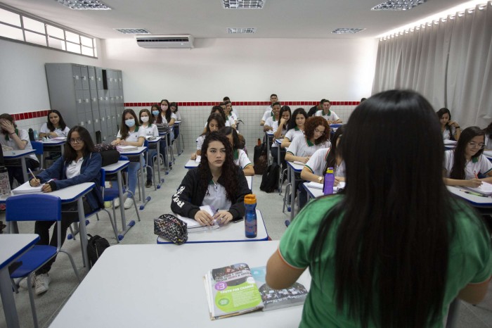 Educação do Ceará lidera na participação de alunos concluintes da rede pública no Enem 2023