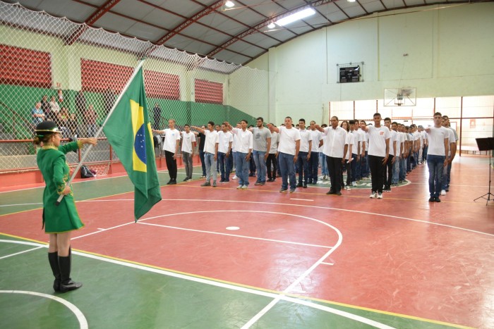 Jovens nascidos em 2006 já podem fazer o alistamento militar obrigatório