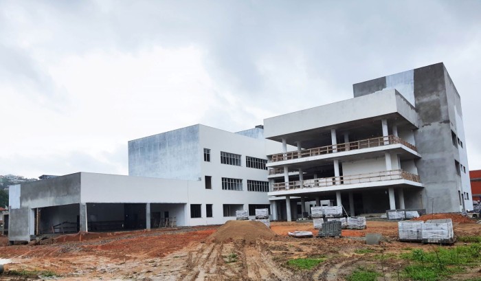 Obras do novo prédio da Fundação Catarinense de Educação Especial seguem em ritmo acelerado