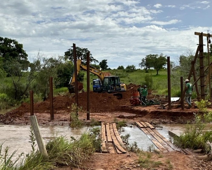 Prefeitura de Bataguassu inicia construção da ponte de concreto no Córrego Caraguatá