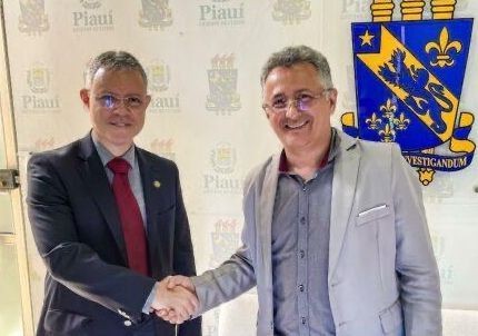 Uespi recebe doação de 2 mil aparelhos de TV Box da Receita Federal