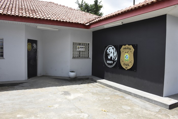 Polícia Civil prende homem por estelionato com veículos roubados e clonados na internet