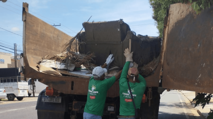 Prefeitura promove mutirão de limpeza no Quadrilátero Central